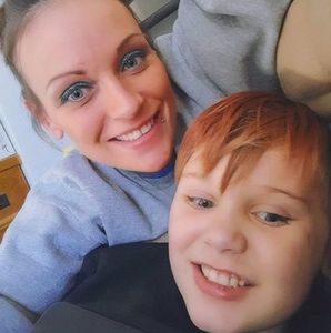 Meet your Posher, Dana